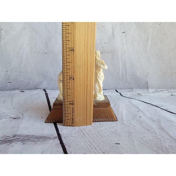 Vintage Miniature Nativity Scene On Base Plastic Made in Italy 3in tall Read - Picture 4 of 9